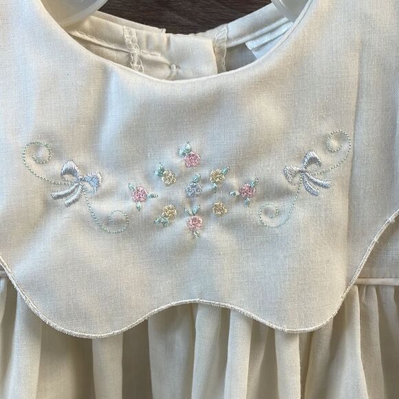 Infant Girls Dress,6mths (13-16lbs)Cream color w/floral embroidery on Dress Bib - Picture 2 of 3